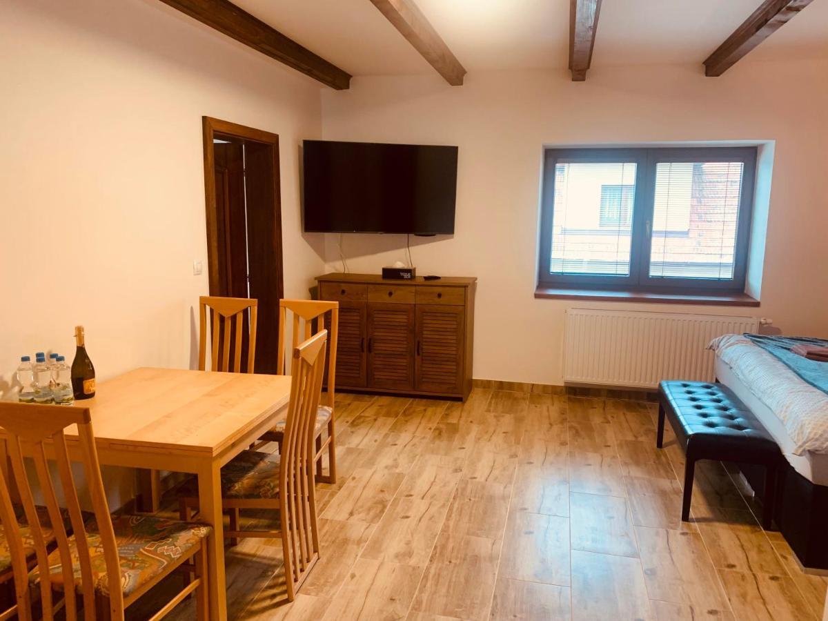 Apartmany Zupanovice Dobris Bagian luar foto